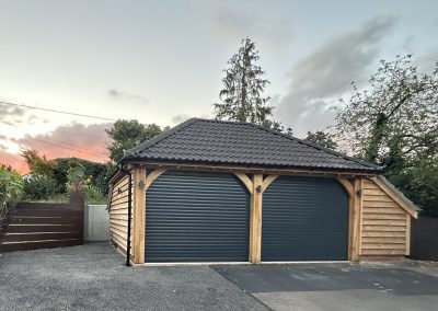 Double Oak Bay Garage, Hampshire