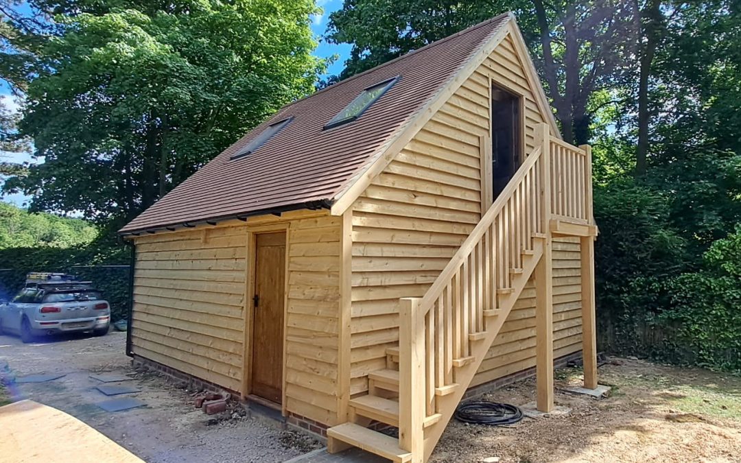 2 bay garage, in Compton