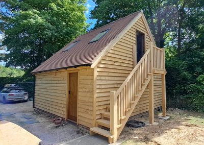2 bay garage, in Compton