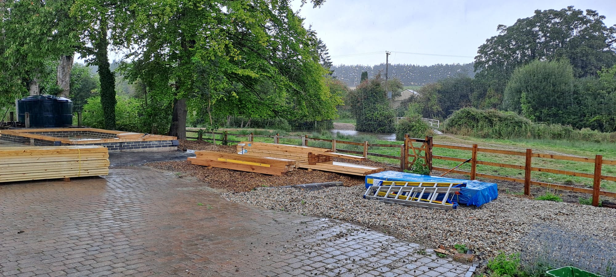 Riverdun oak garage Spruce_Timber_Cladding